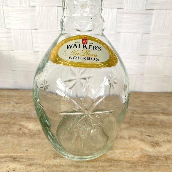 Vintage Walker's DeLuxe Bourbon Decanter Bottle Starburst Glass 4/5 Qt - Picture 2 of 9